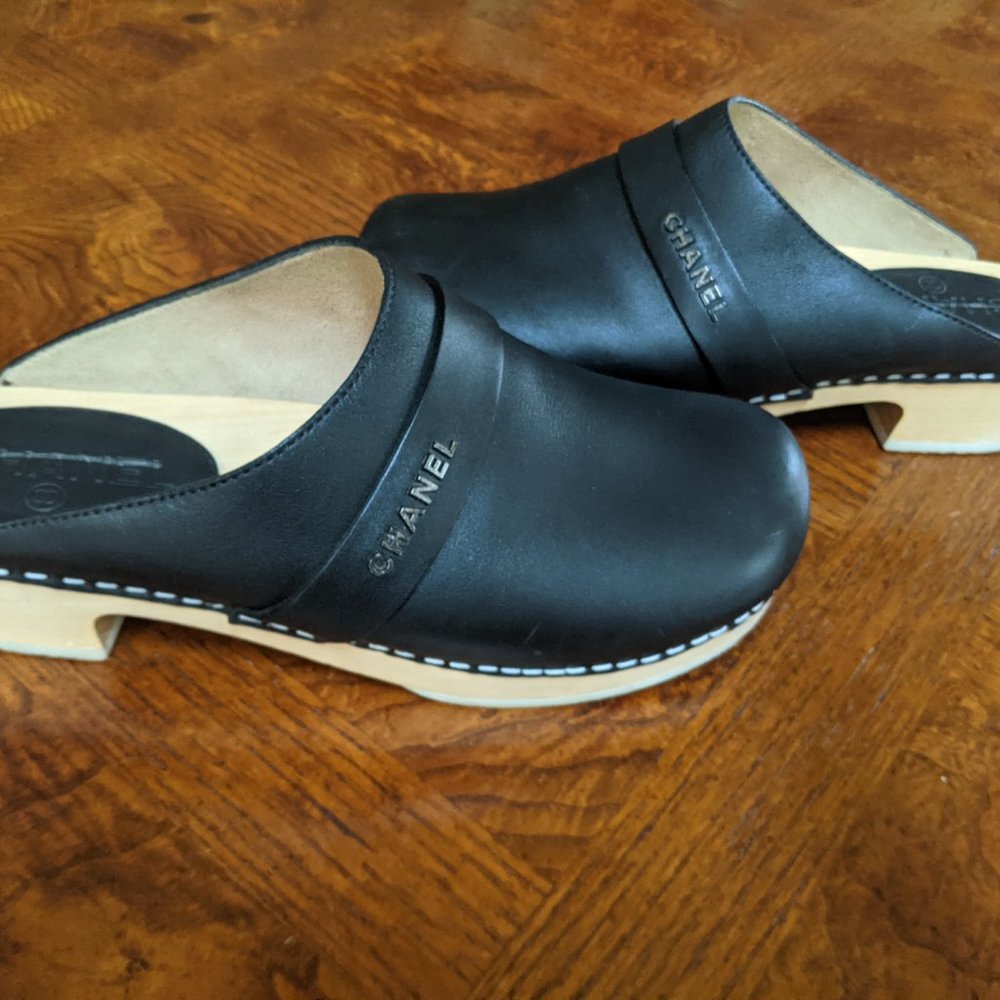 CHANEL BLACK CLOGS